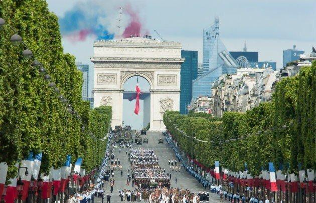 圣戈班玻璃为2017年法国国庆助威！